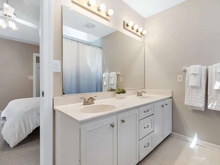 113 Wethersfield Dr — Photo 33