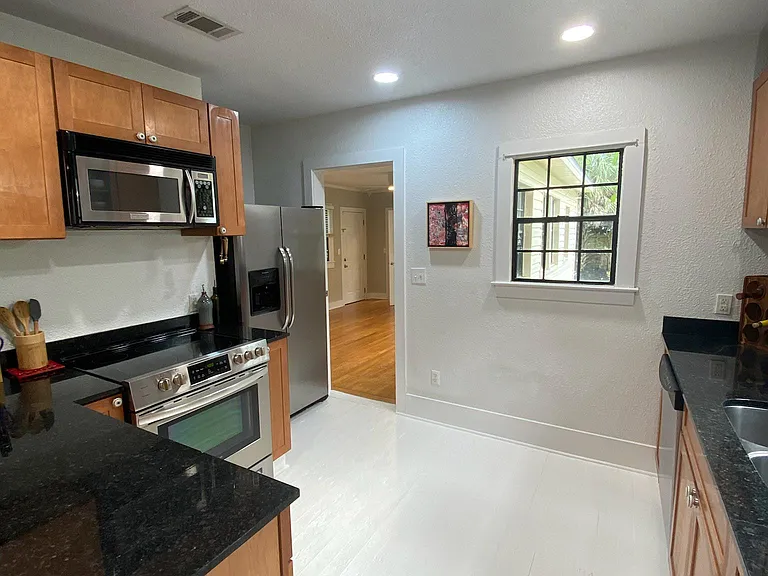 1523 E Avery St — Photo 15