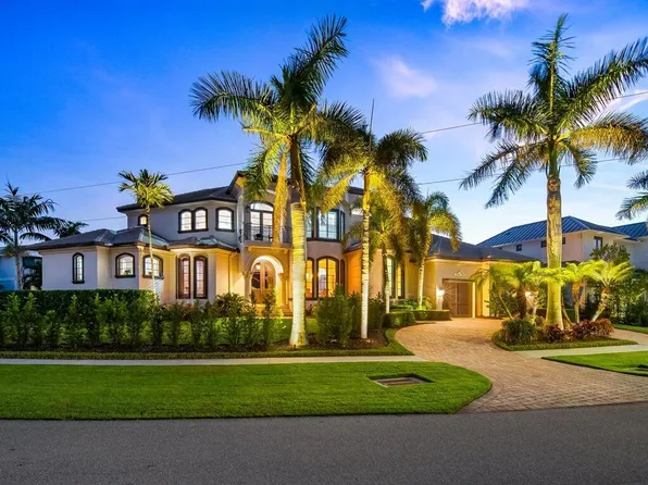 689 Rockport Ct, Marco Island, FL 34145