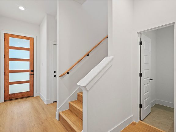 2nd image of 2210 Bethurum Ave