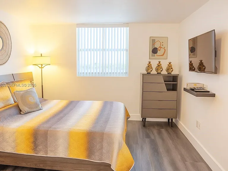 5880 Collins Ave #703 — Photo 5