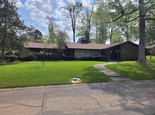 1901 W Oak St, El Dorado, AR 71730