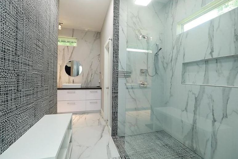 bathroom master bedroom #2