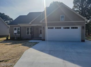 1025 Birchwood Dr, Nashville, NC 27856