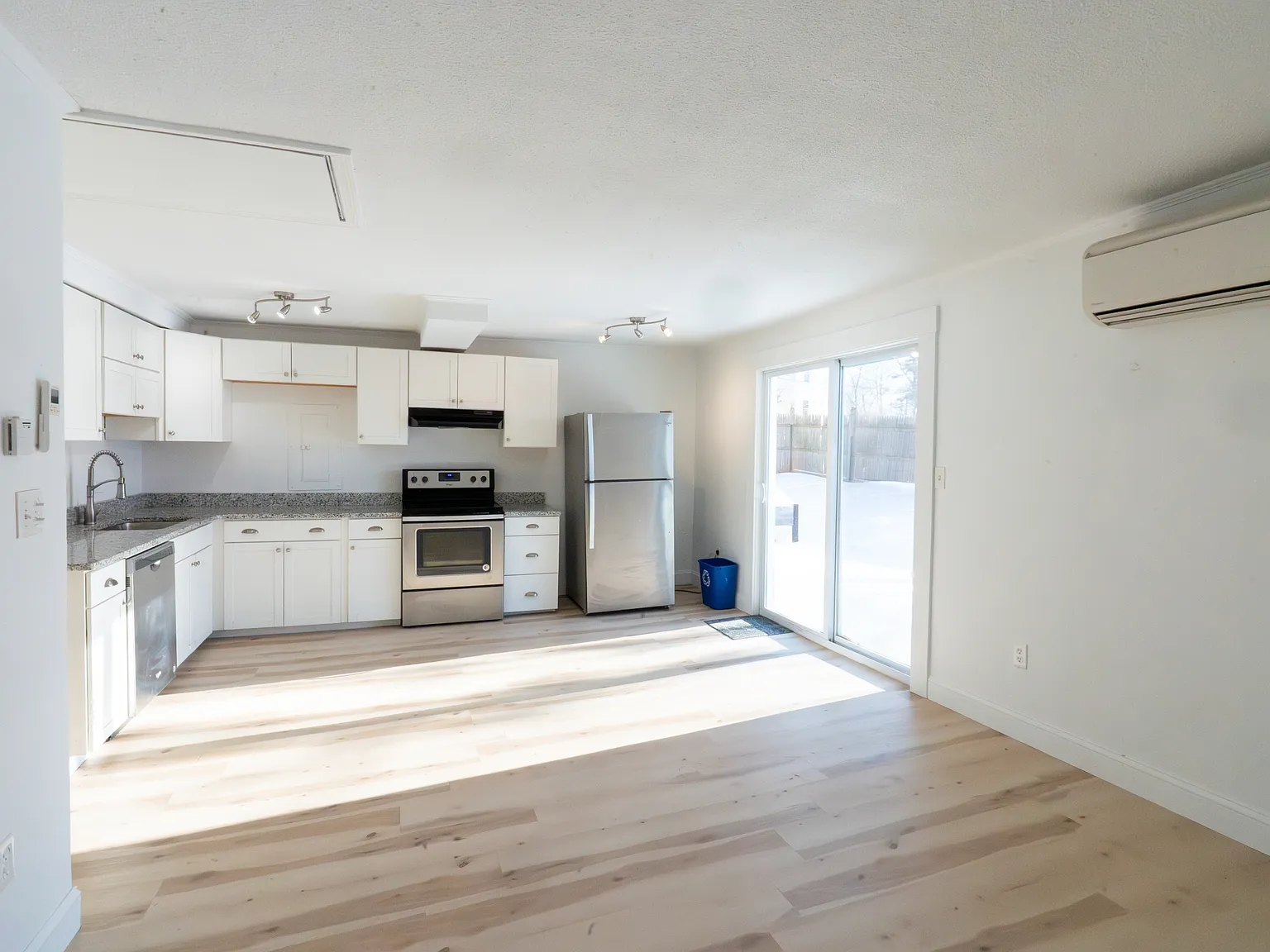 65 Johansen Street - 65 — Photo 4