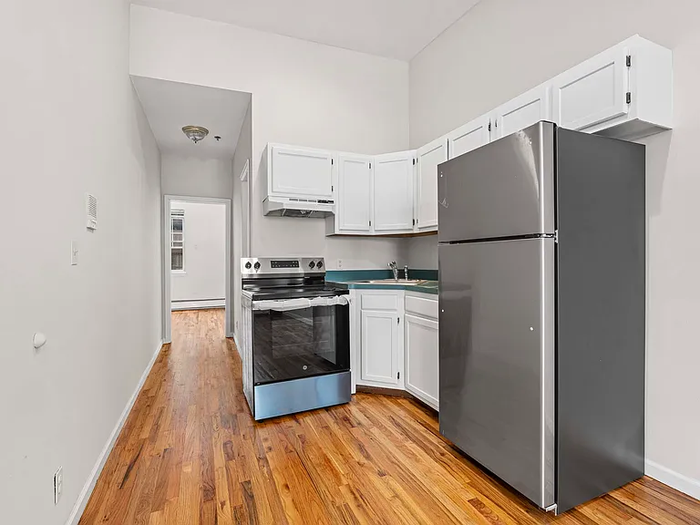 610 2nd St #1R — Photo 14