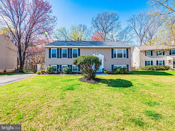 19509 Ridge Heights Dr, Gaithersburg, MD 20879