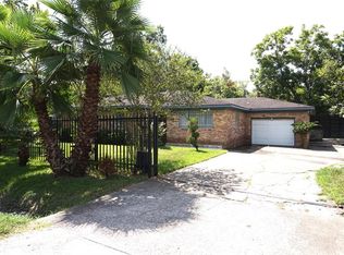 10139 Algiers Rd, Houston, TX 77041