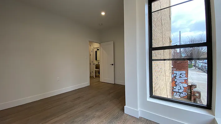 Rented by Nooklyn NYC LLC | media 47