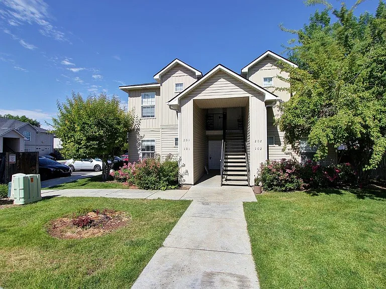 11840 W Cloverbrook Ln #101 — Photo 1