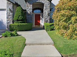 559 W Decatur Ave, Clovis, CA 93611