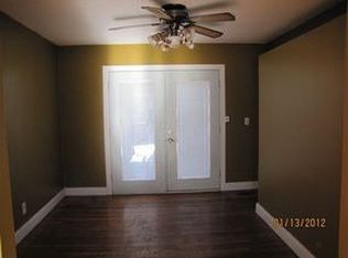 132 Holly St, Warner Robins, GA 31093