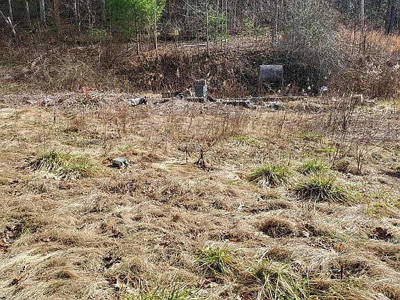 2nd image of 1271 Upper Higgins Cr Rd