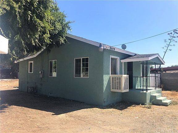 3rd image of 9899 Fontana Ave