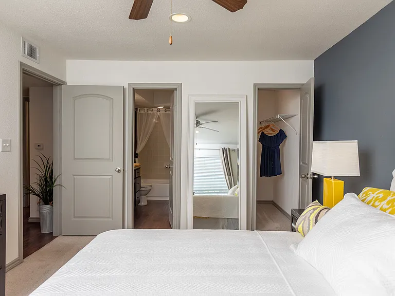 Reserve at Garden Oaks — Photo 9