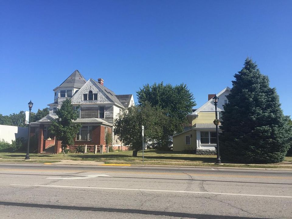 1st image of 813 Central Ave