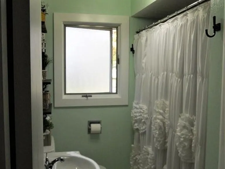 617 Holly Ln — Photo 13