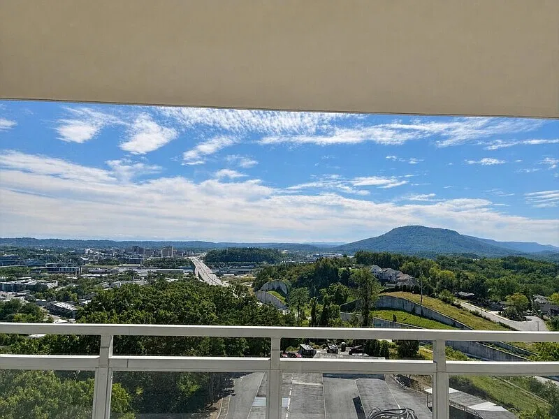 The Pinnacle — Photo 2