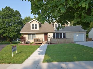 631 N Walnut St, Reedsburg, WI 53959