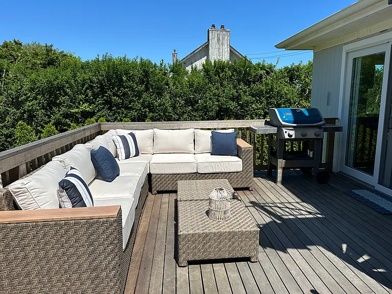 599 Old Montauk Hwy — Photo 18