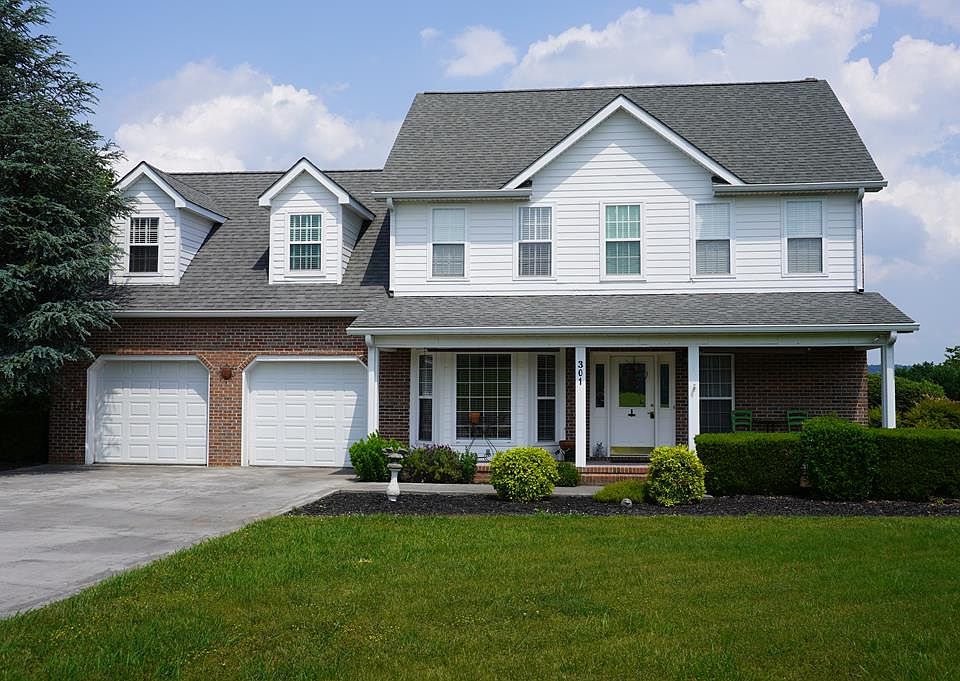 1st image of 301 Yorkshire Ct