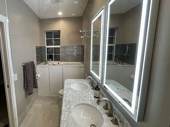 Bathroom 2 Vanity+Mirrors