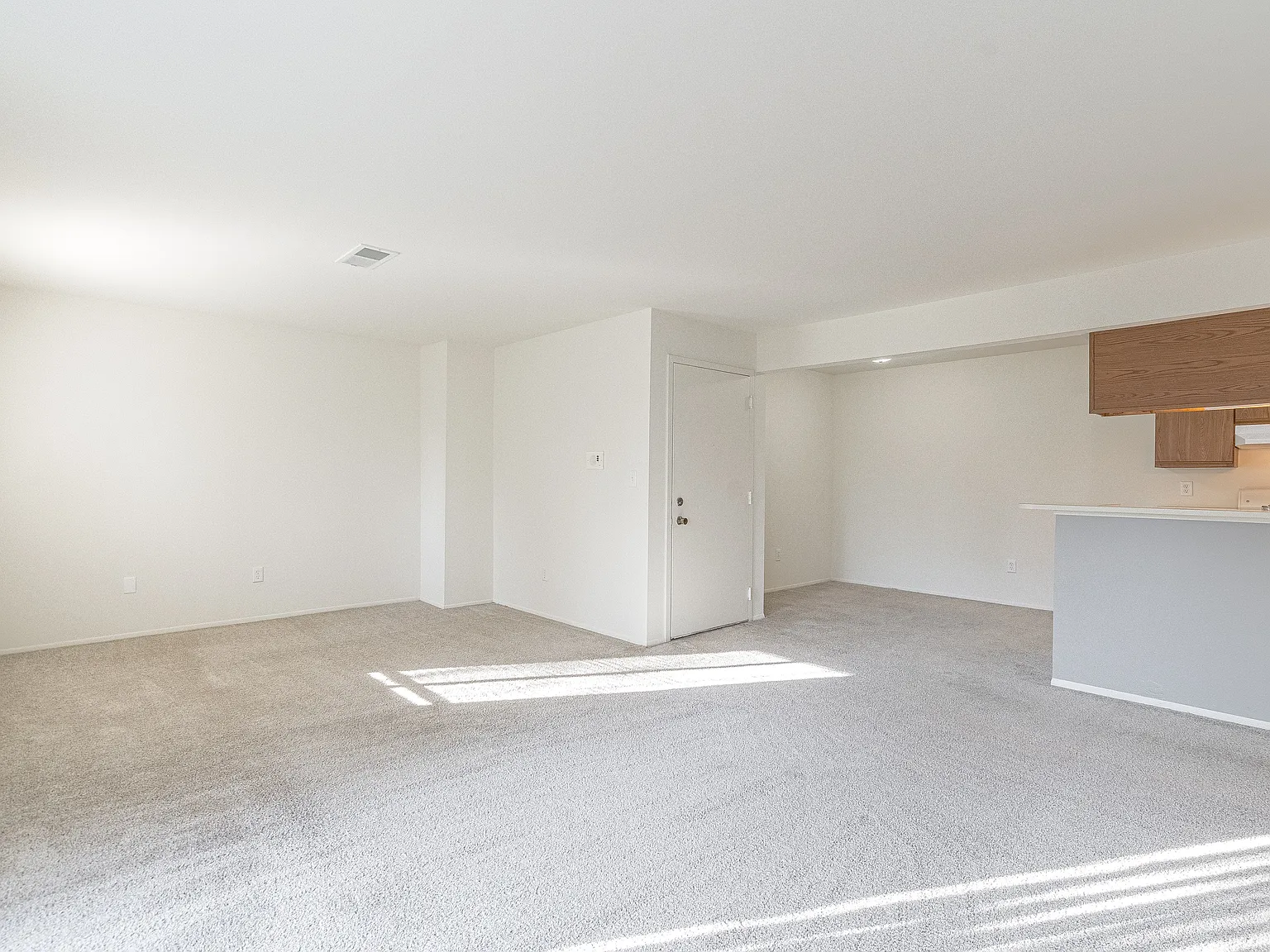 Windemere Apartments — Photo 2