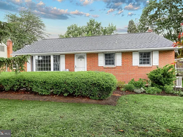 440 N Mount Joy St, Elizabethtown, PA 17022