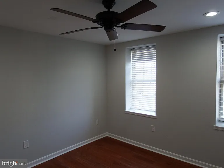 924 S Robinson St — Photo 10