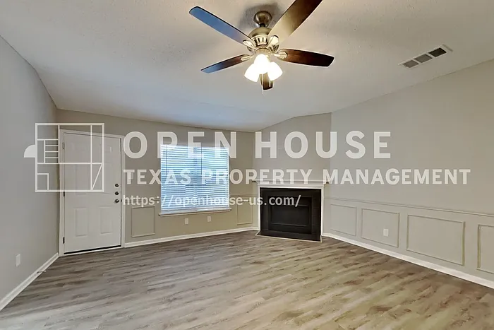 649 Blueberry Hill Ln — Photo 4
