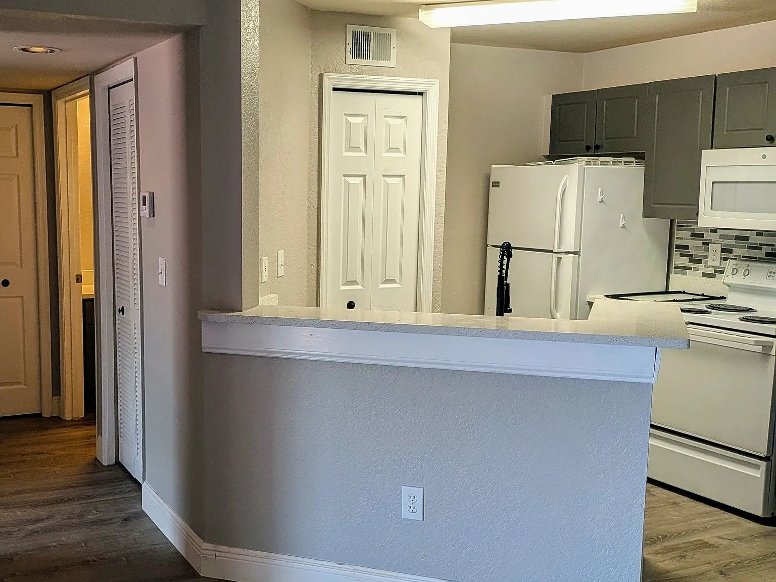 1 bed, 792 sqft, $1,450 — Photo 4