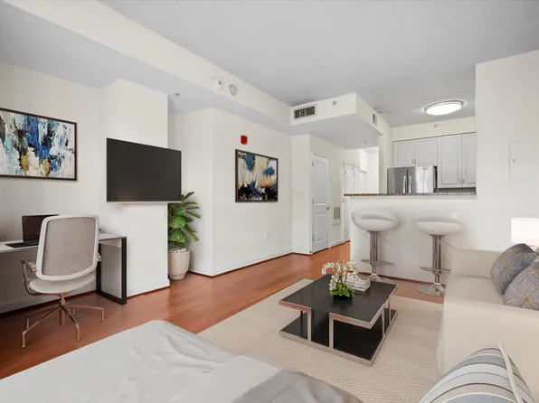 1111 25th St NW APT 518, Washington, DC 20037