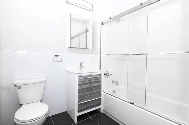 Rented by Modern Spaces | media 31