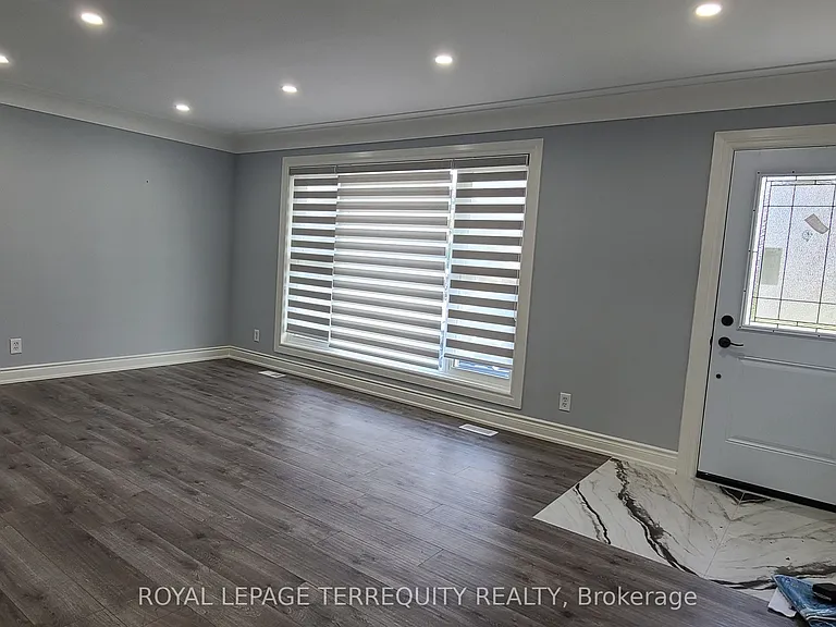 6950 Richmond Cres #MAIN FLOOR — Photo 4