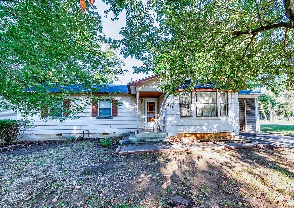 1st image of 421 Lake Ave