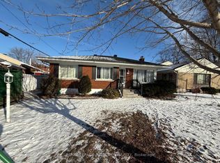 1171 Checkers Rd #B, Ottawa, ON K2C2S6