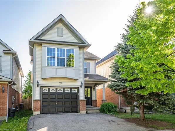 755 Zermatt Dr, Waterloo, ON N2T 2W8