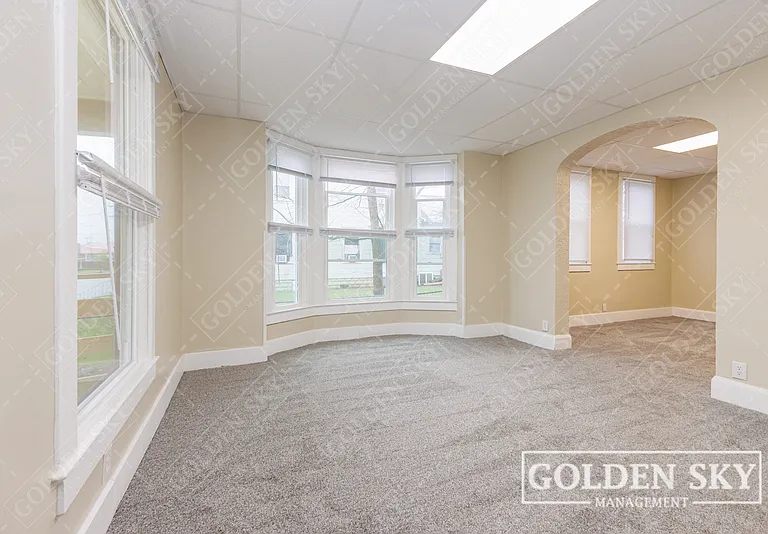 219 E Willard St #1 — Photo 4