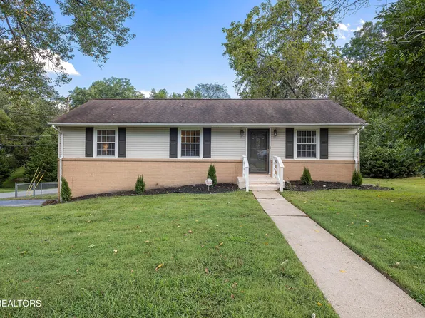 324 Sarvis Dr, Knoxville, TN 37920