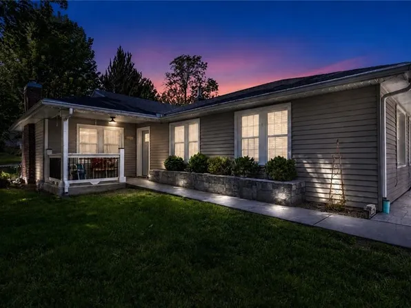 2113 Birch St, Atchison, KS 66002