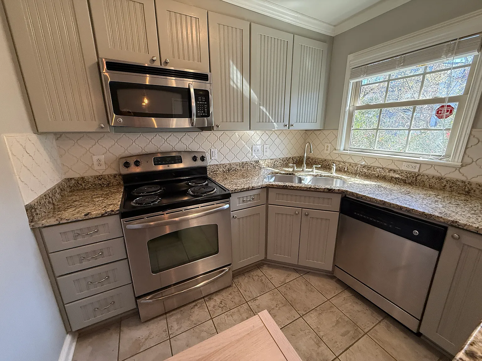 1 bed, 620 sqft, $1,300 — Photo 4