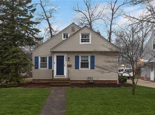 564 Canterbury Rd, Bay Village, OH 44140