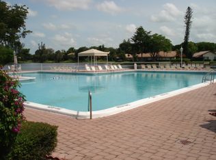 3690 Inverrary Dr APT 1C, Lauderhill, FL 33319