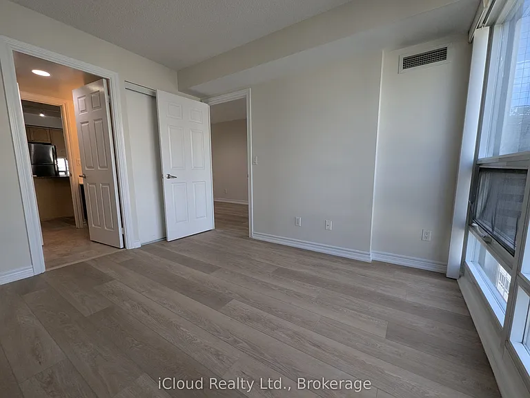 761 Bay St #702 — Photo 29