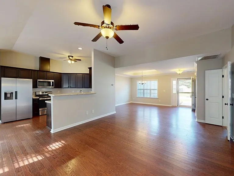 3221 Austin Ave — Photo 6