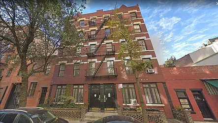 Rented by R New York