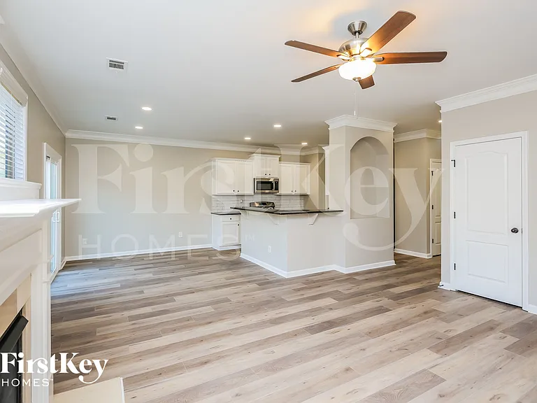 3192 Sag Harbor Ln — Photo 8