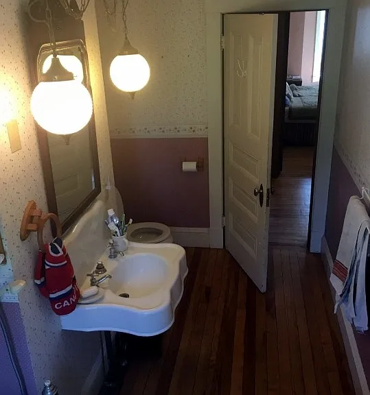 35 Clark Ave — Photo 7