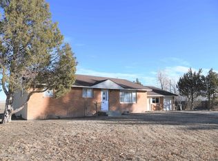 228 E Oak Rd, Wheatland, WY 82201