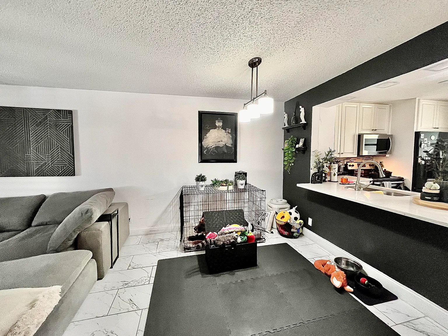 1 bed, 1.5 bath, 825 sqft, $1,650 — Photo 2
